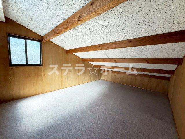 東三国2 中古戸建の洋室|スタンダードな洋室です