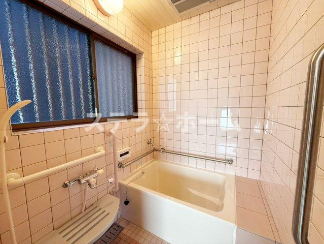 東三国2 中古戸建の浴室|日々の暮らしに欠かせないお風呂です