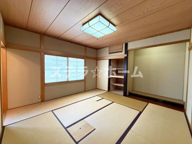 東三国2 中古戸建の和室|フローリングだけでなく、和室もあります