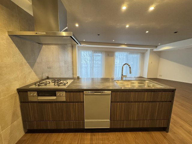 三田清風ガーデン　4Fのキッチン