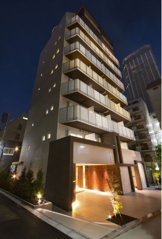 クレイシア新宿パークコンフォートの外観