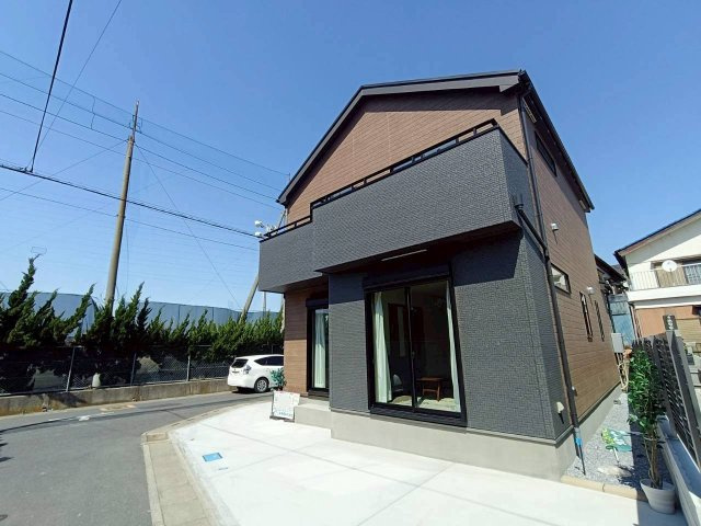 八潮市　南川崎　新築戸建　全1棟の駐車場|駐車スペースもあります