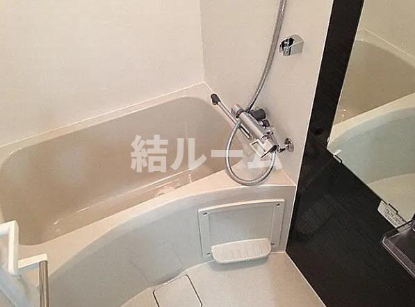 レイリスサクラダイエイズィーの浴室|別号室参考写真