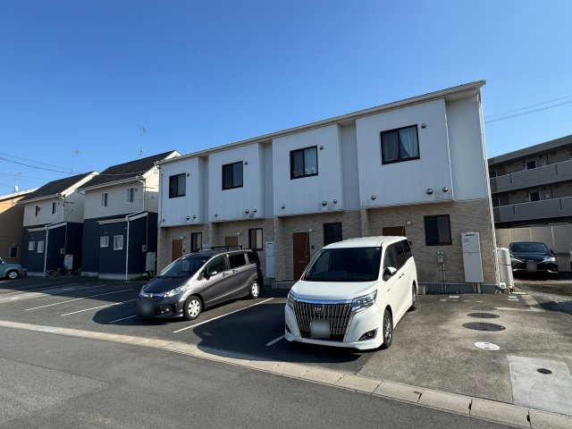 想定年間賃料351.6万　想定利回り8.37％　木造の外観