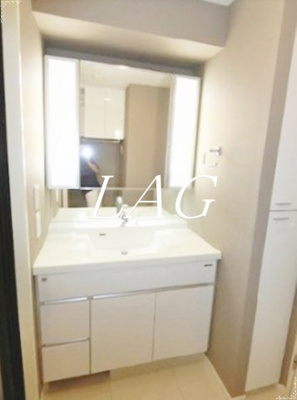 【洗面所】 | ライオンズ麻布十番スペリア | 洗面台です。