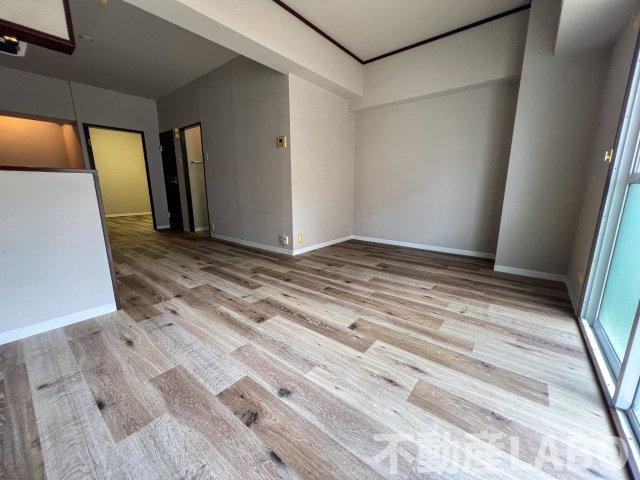 コスモコーポ北田辺の洋室