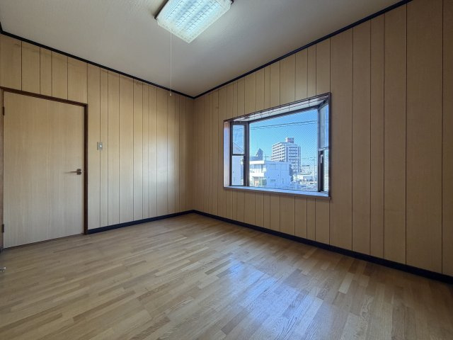 半田市亀崎町5丁目の洋室|2F：洋室6帖①