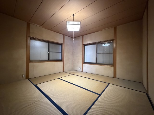 半田市亀崎町5丁目の和室|2F：和室8帖
