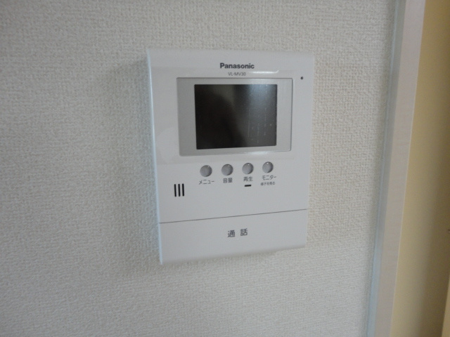 ベルローズの内装|カメラ付インターホン