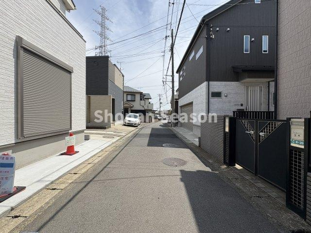 【前面道路含む現地写真】 | 駅徒歩圏内の好立地♪
通勤・通学時間にもゆとりが生まれますね☆