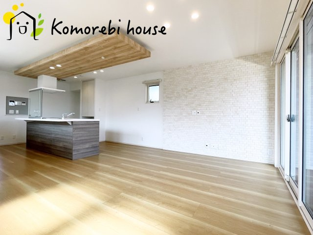 さいたま市見沼区風渡野　中古一戸建ての居間・リビング|こちらの居間で趣味の時間をお楽しみください