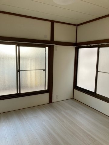入間郡三芳町大字北永井の一戸建ての洋室