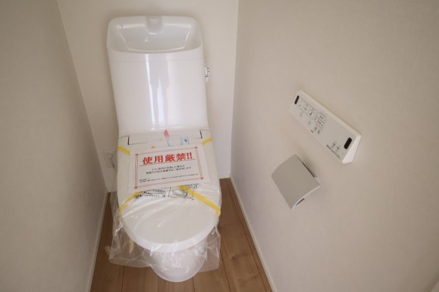 《仲介手数料無料》大宮区土手町１丁目273-5新築一戸建てケイアイグレイスのトイレ