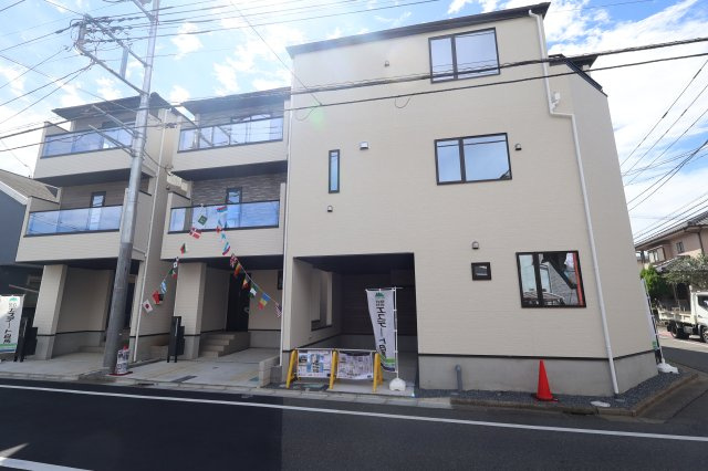 《仲介手数料無料》大宮区土手町１丁目273-5新築一戸建てケイアイグレイスの外観