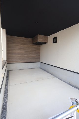 《仲介手数料無料》大宮区土手町１丁目273-5新築一戸建てケイアイグレイスの駐車場