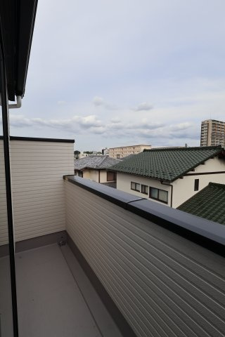 《仲介手数料無料》大宮区土手町１丁目273-5新築一戸建てケイアイグレイスのバルコニー
