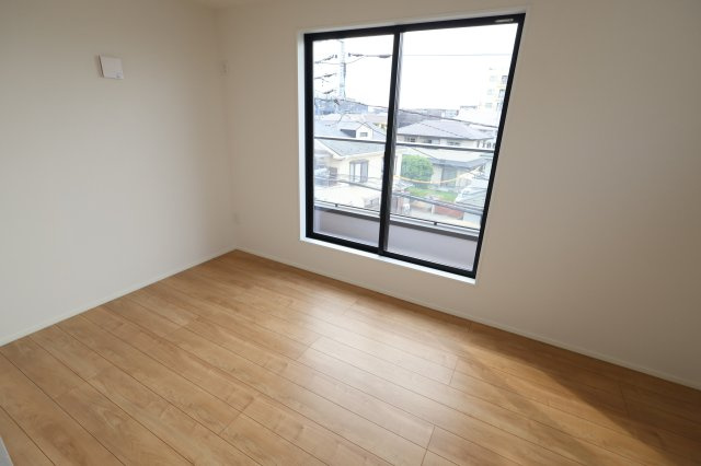 《仲介手数料無料》大宮区土手町１丁目273-5新築一戸建てケイアイグレイスの洋室