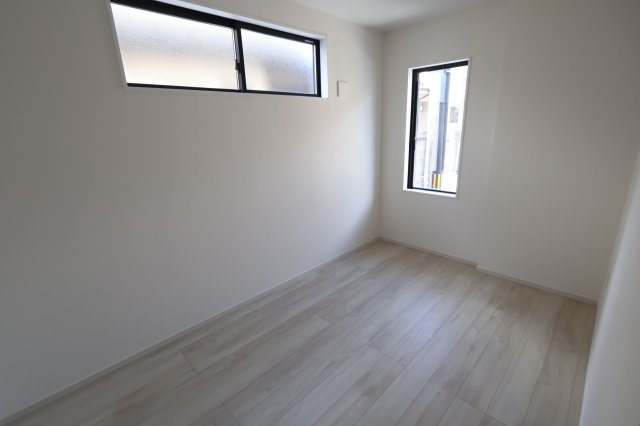 《仲介手数料無料》大宮区土手町１丁目273-5新築一戸建てケイアイグレイスの洋室|1階 5帖
