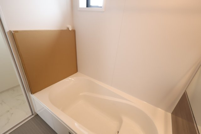 《仲介手数料無料》大宮区土手町１丁目273-5新築一戸建てケイアイグレイスの浴室