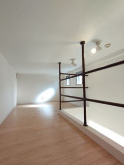 【その他】 | 日神デュオステージ王子 | ６畳ロフト。収納上手になれる、シンプル＆万能の1室