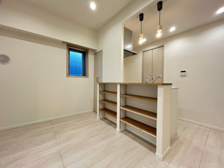 【居間・リビング】 | LE-LION　IKEBUKURO COMFORT | こちらのリビングで趣味の時間をお楽しみください