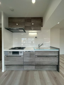 【キッチン】 | 秀和大山レジデンス | コンパクトなキッチンで掃除もラクラク