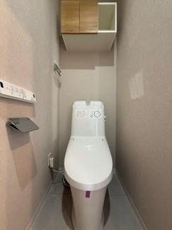 【トイレ】 | 中野区鷺宮五丁目戸建 | 清潔感のあるトイレです