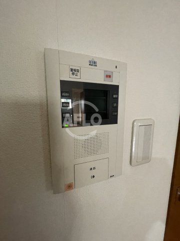 リーガル新福島のセキュリティ|リーガル新福島　モニター付きインターホン