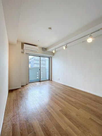 スカイコート早稲田壱番館の居間・リビング