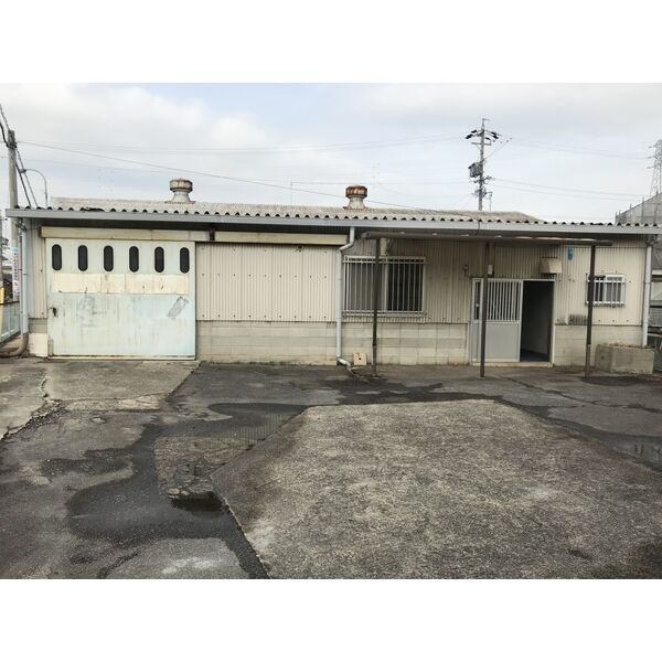 野田町東出口貸倉庫の外観