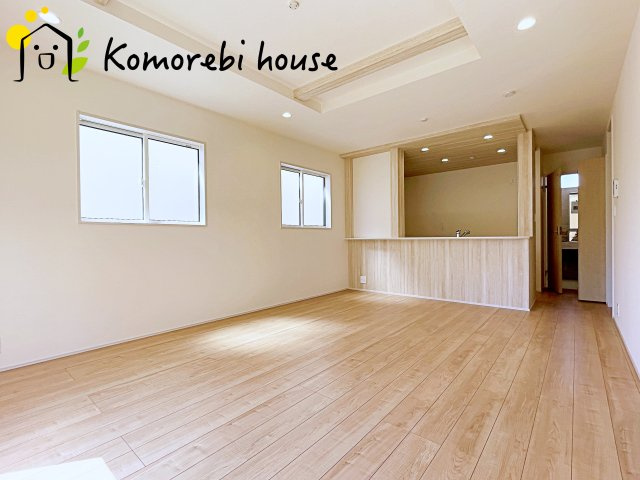 【大宮　East Terrace】さいたま市見沼区大谷　新築一戸建て　ブルーミングガーデン　03の居間・リビング|26.5.9　撮影済み