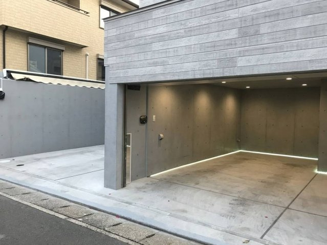 桧原1丁目中古戸建の駐車場