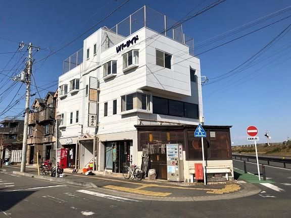 リバーサイド