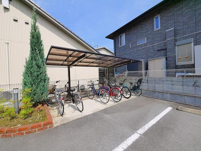 モナリエ六条のその他共用部分|自転車置き場