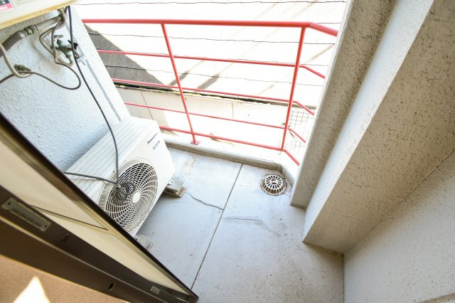 キューブ西加賀屋のバルコニー
