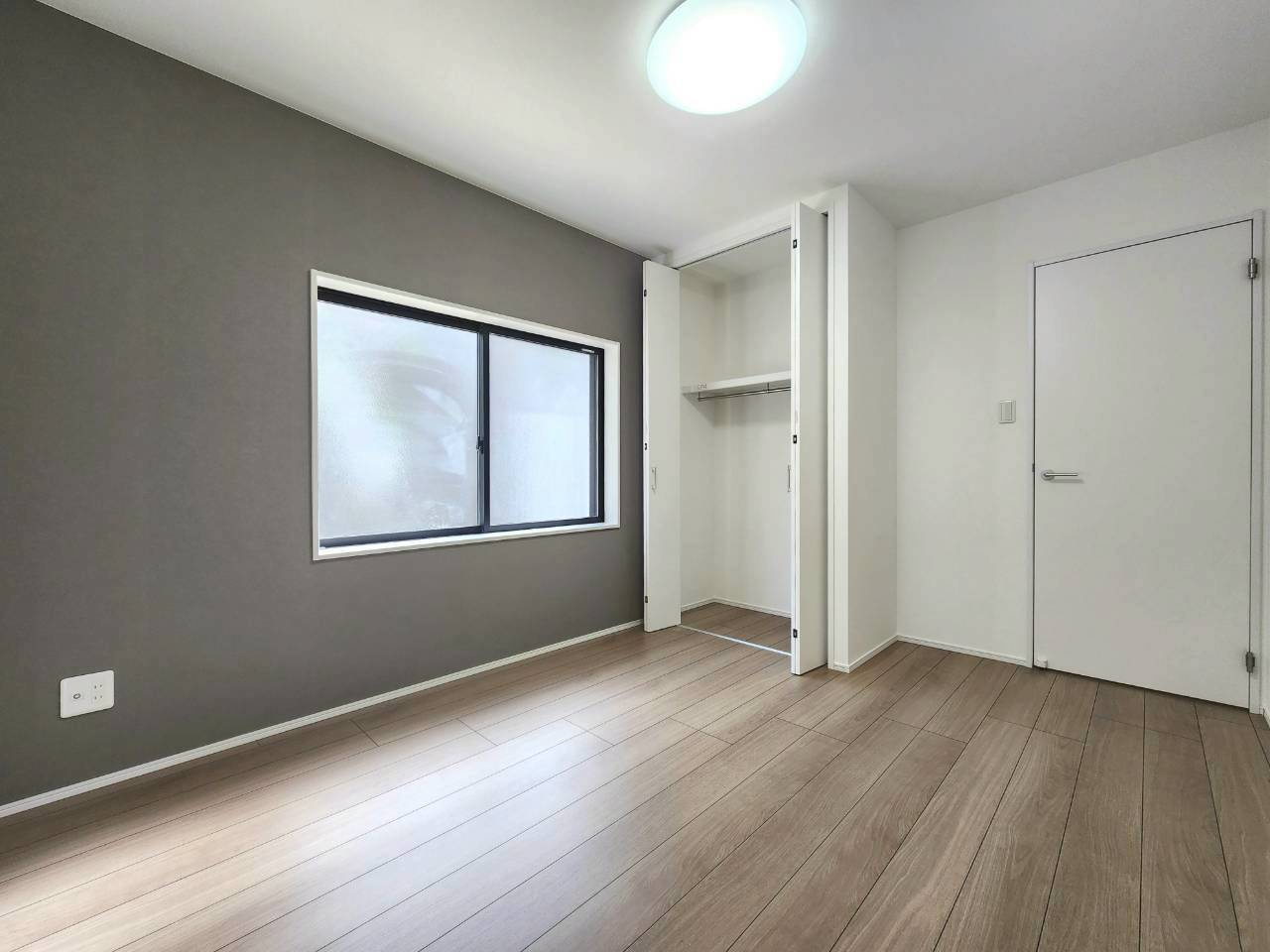 RESET HOUSE－リセットハウス若松区新大谷町2期の洋室|1階6帖洋室です♪
