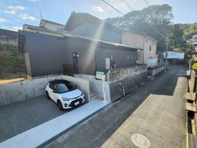 RESET HOUSE－リセットハウス若松区新大谷町2期の前面道路含む現地写真|道路とお家を上から撮影♪