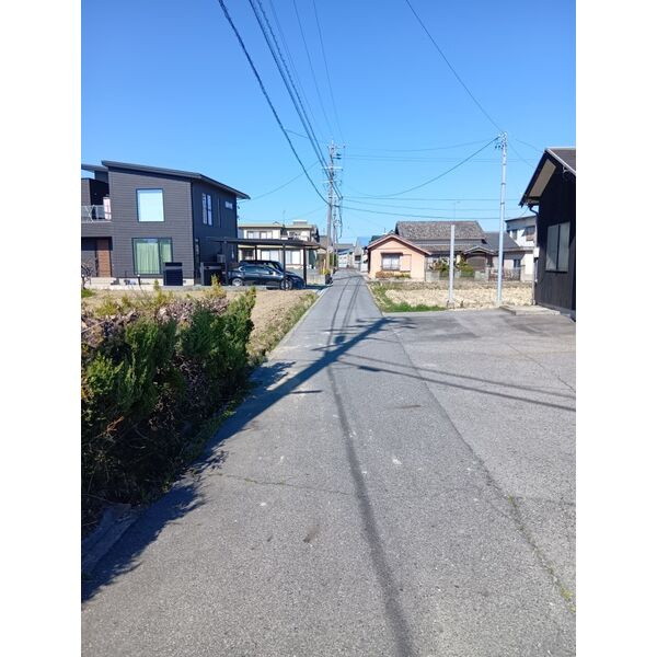 西尾市上矢田町貸倉庫の外観