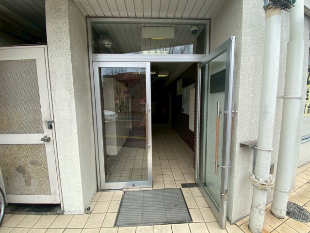 稲毛パレス のエントランス