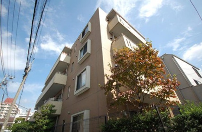 【外観】 | ガーデン中野 | 鉄筋コンクリート造のがっちりとした建物。