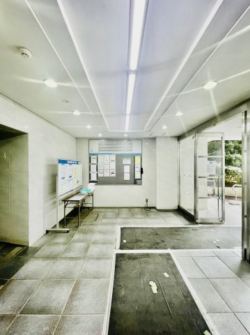 なぎさニュータウン4号棟のロビー|ロビー