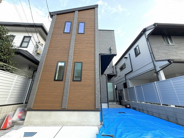 【外観】 | 練馬区石神井町8丁目　新築一戸建住宅　全1棟　(保谷店) | 自然に囲まれた閑静な住宅街に立地
