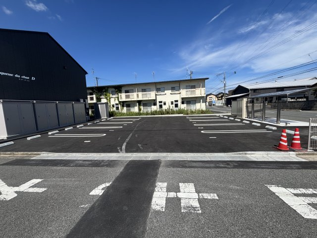 ラクードシャDの駐車場