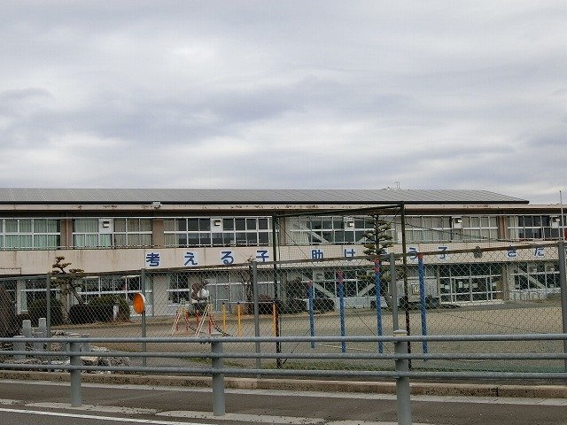 ラブリーメゾンヒノキＢの周辺|西小学校まで950m