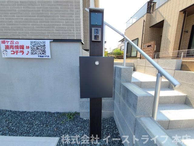 【新築戸建】【太陽光発電設置物件】　いわき市小名浜住吉5期のセキュリティ|同社施工　TVモニター付きインターフォンを使う大きなメリットは、カメラが付いていることによる防犯性の高さです