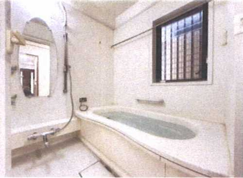 平塚市高根2丁目　中古戸建の浴室