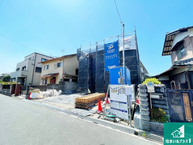 栗東市小平井　第2期　新築一戸建ての外観|周辺は落ち着いた街並みの住宅地！子育てがしやすい住環境です！まだ未完成ですが、現地でしかわからない事もございます。是非一度ご覧ください。
