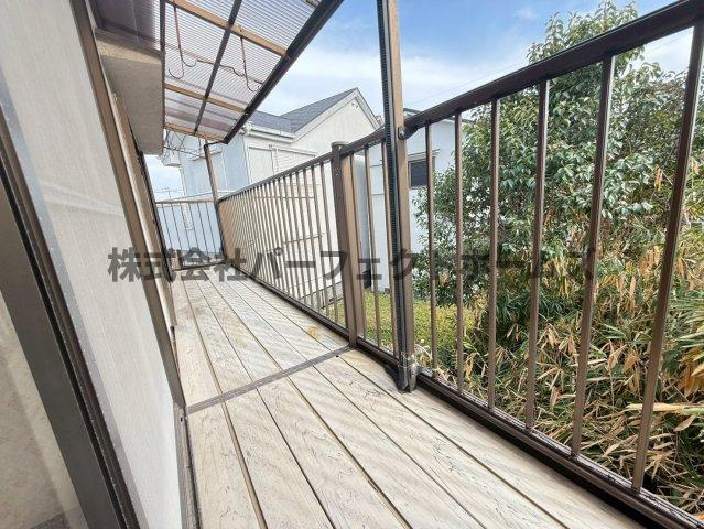 茄子作1丁目戸建　賃貸のバルコニー|外からの目が気にならないバルコニーで洗濯物が干せます