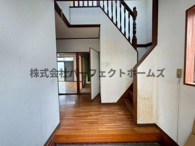 茄子作1丁目戸建　賃貸の内装|明るい色調の室内です