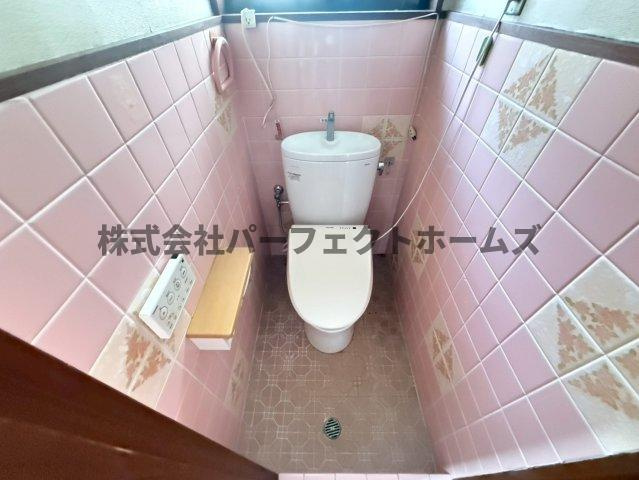 茄子作1丁目戸建　賃貸のトイレ|落ち着いたトイレです